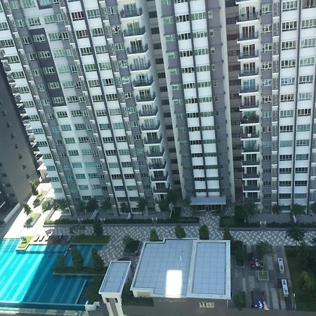Appartamento di 96 m² con 3 camera Kampong Tangkas Esterno foto