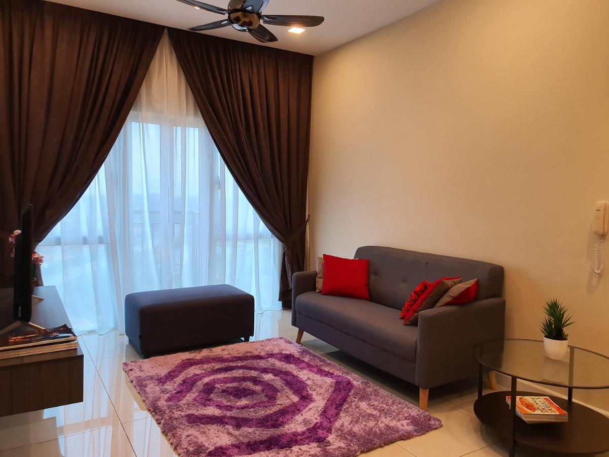 Appartamento di 96 m² con 3 camera Kampong Tangkas Esterno foto