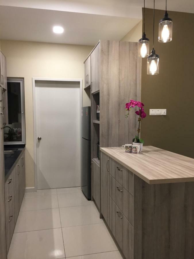 Appartamento di 96 m² con 3 camera Kampong Tangkas Esterno foto