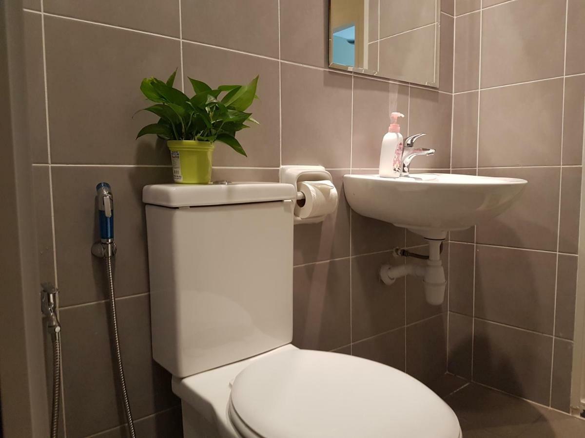 Appartamento di 96 m² con 3 camera Kampong Tangkas Esterno foto