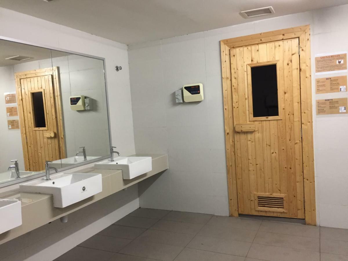 Appartamento di 96 m² con 3 camera Kampong Tangkas Esterno foto