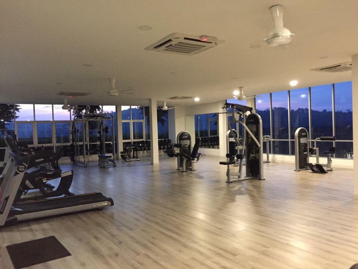 Appartamento di 96 m² con 3 camera Kampong Tangkas Esterno foto
