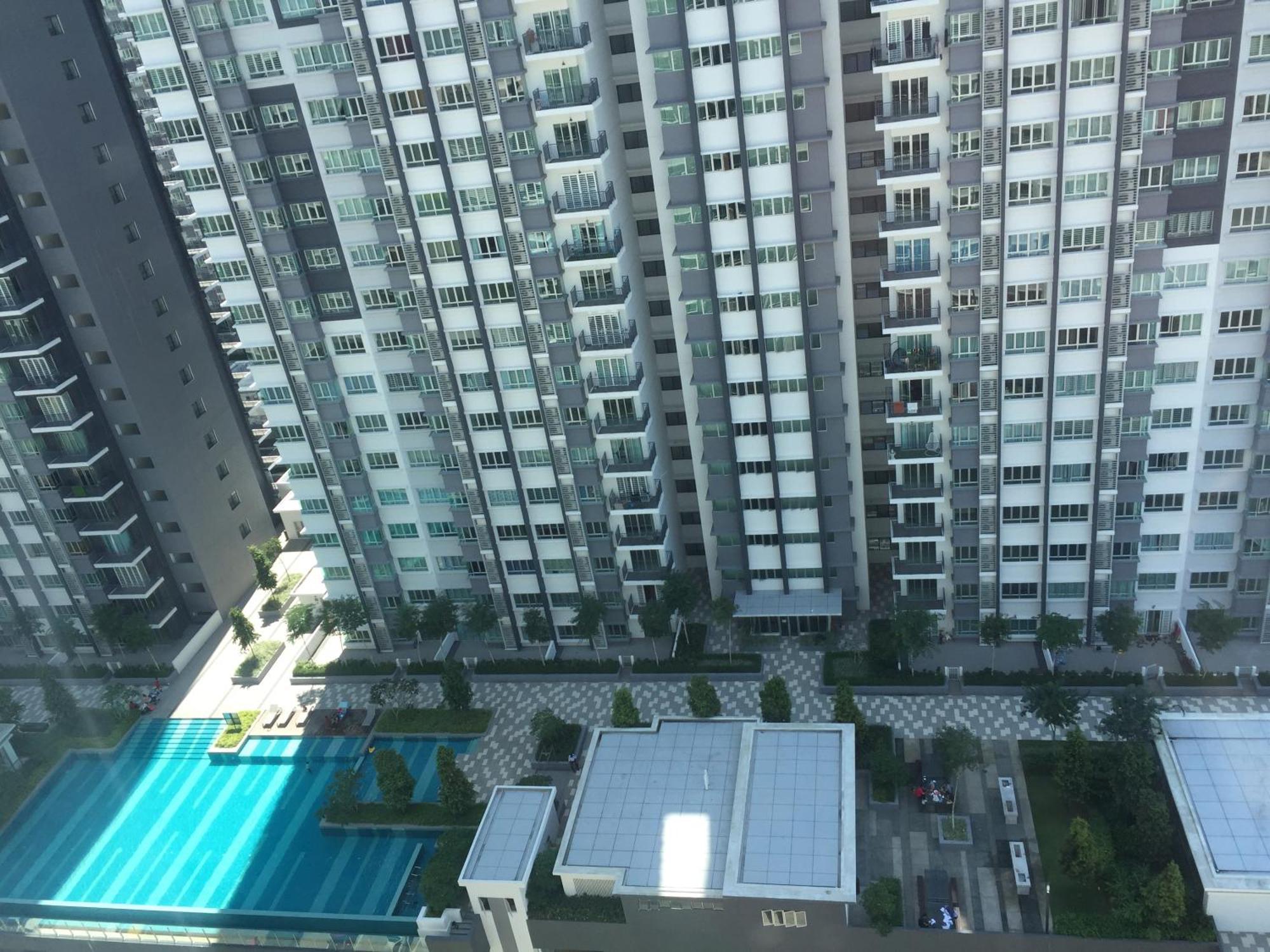 Appartamento di 96 m² con 3 camera Kampong Tangkas Esterno foto