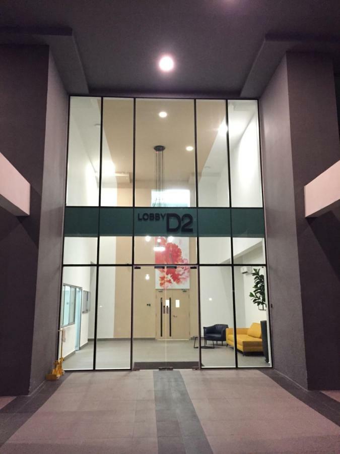 Appartamento di 96 m² con 3 camera Kampong Tangkas Esterno foto