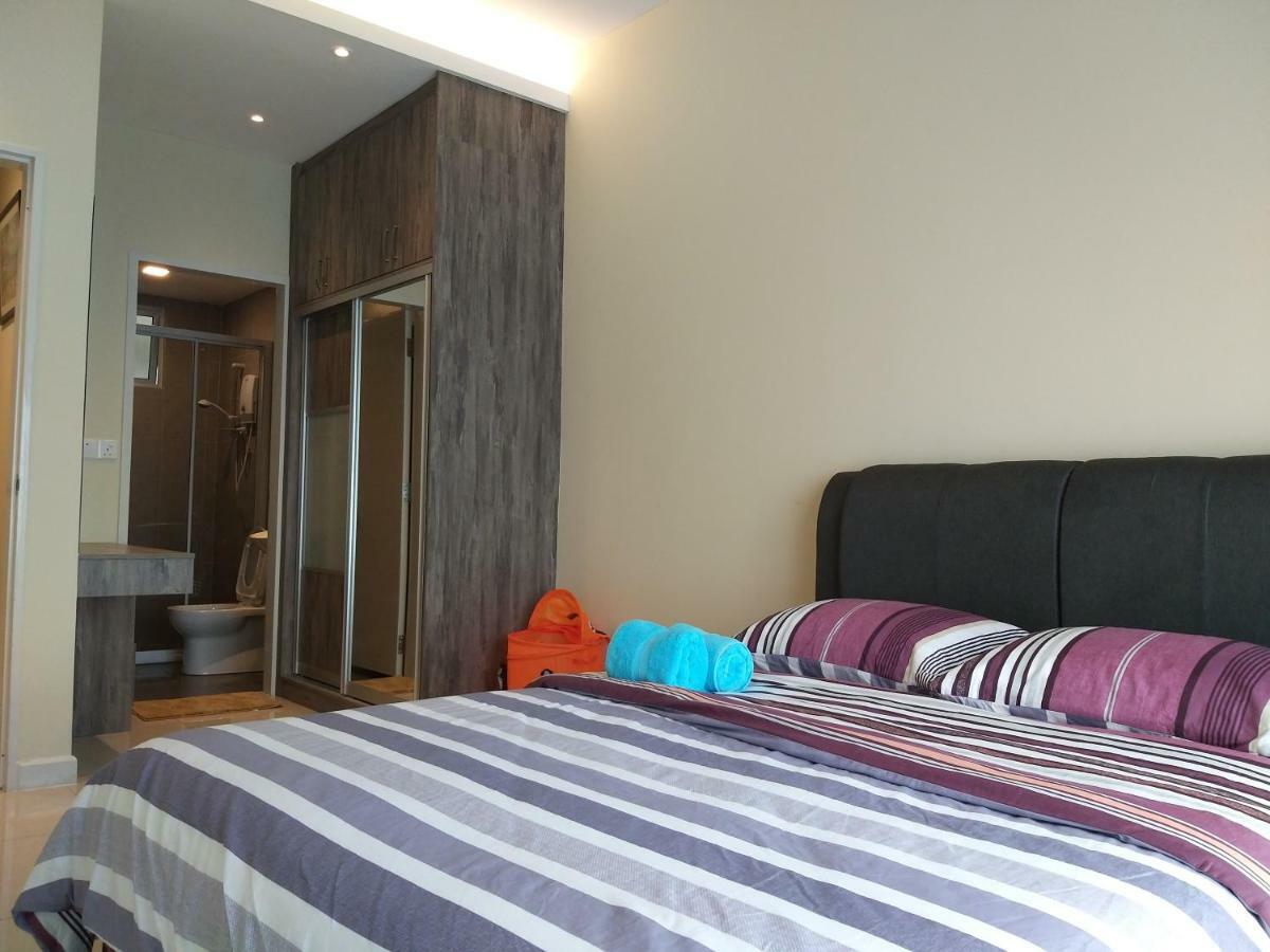 Appartamento di 96 m² con 3 camera Kampong Tangkas Esterno foto